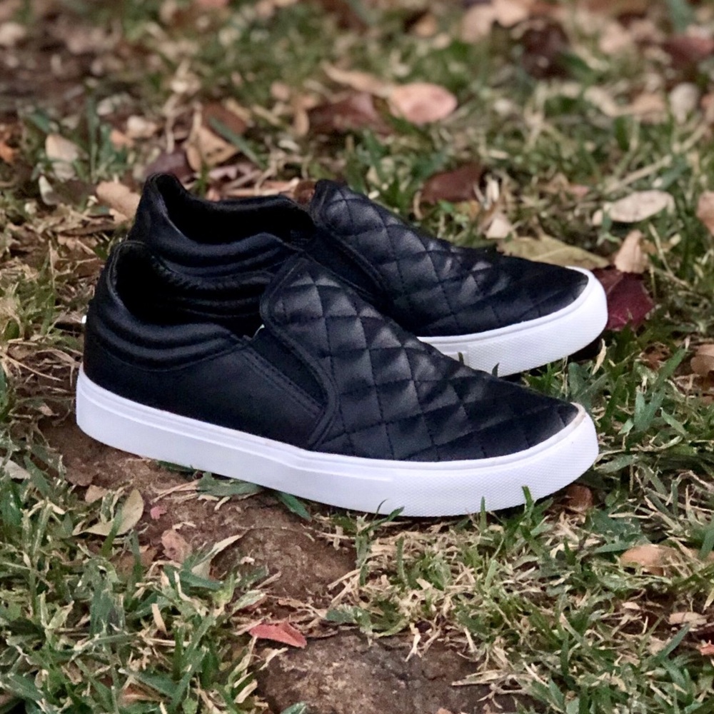 Steve Madden — Slip-On Shoes — Ellen —